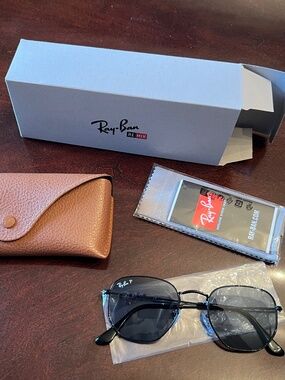 Ray-Ban Hexagon Polarized Sunglasses - brand new